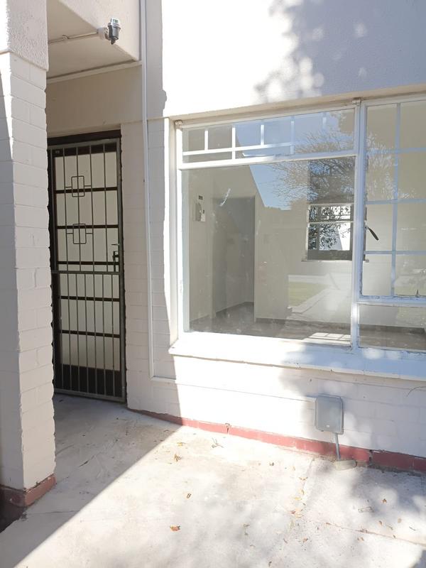 To Let 1 Bedroom Property for Rent in Bergvliet Western Cape
